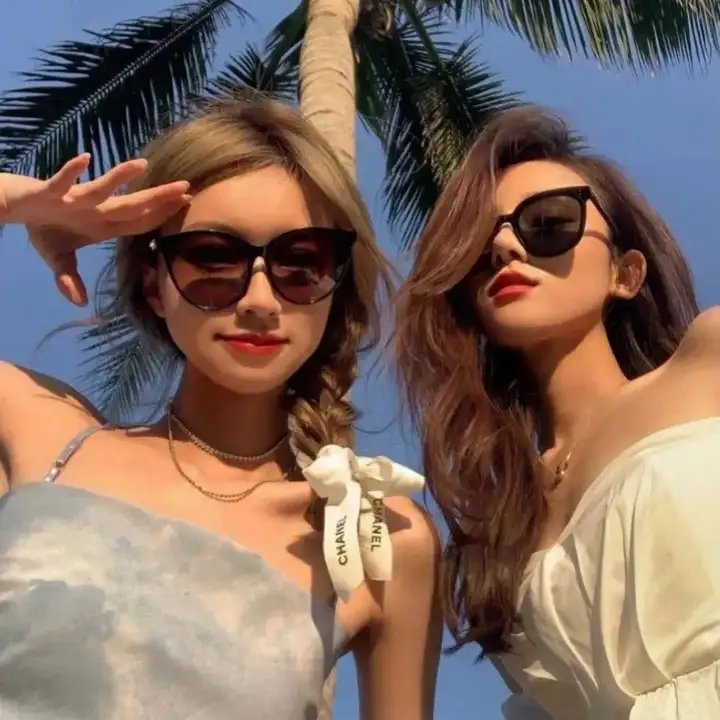 楼下的女人和楼上的男人